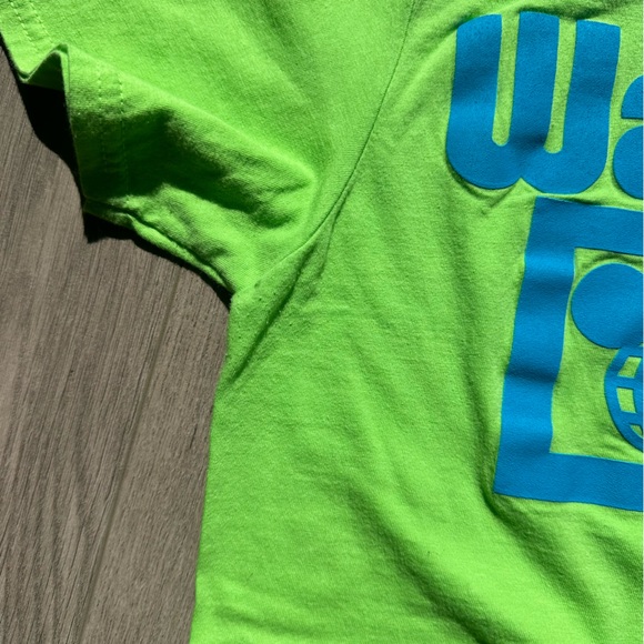 Walt Disney World T-shirt - size small - Picture 4 of 6